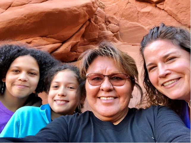 Gordon (right) with her daughters and Cindy, the Navajo canyon guide.